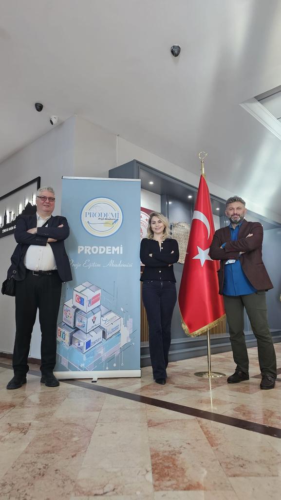 ScientixTurkiye's tweet photo. İstanbul ilinde 26-30 Kasım 2024 tarihleri arasında DÖGM tarafından düzenlenen STEM Eğitici Eğitimi bugün kapanış töreniyle tamamlandı.
@meb_dinogretimi
@mebyegitek
@dogm_arge
#prodemi https://t.co/yOeLfLtLTU