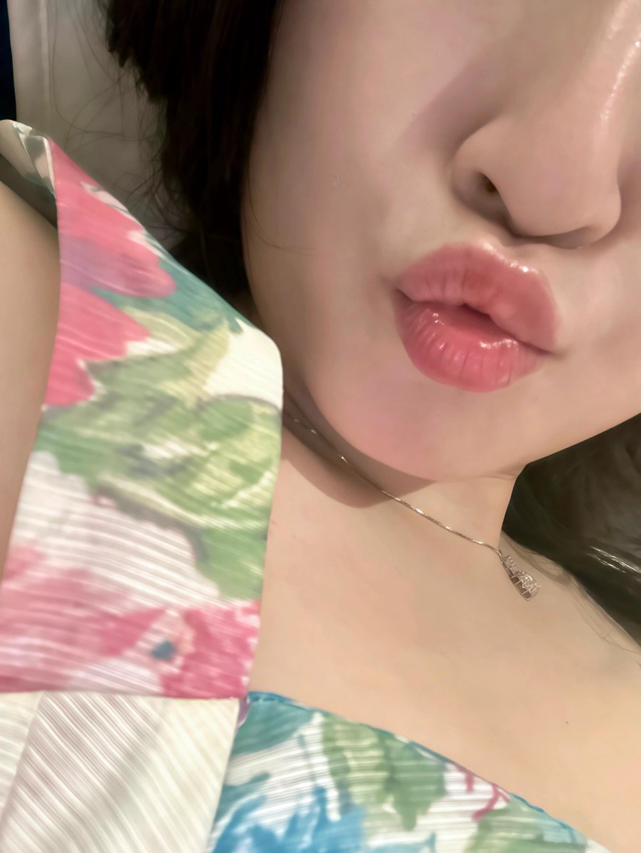昨天发完消息，看着手机静了半宿…今晚继续：寂寞难耐，私信报位置，近的直接过来，远的下次约🤣 https://t.co/hjjlBTnZ2G