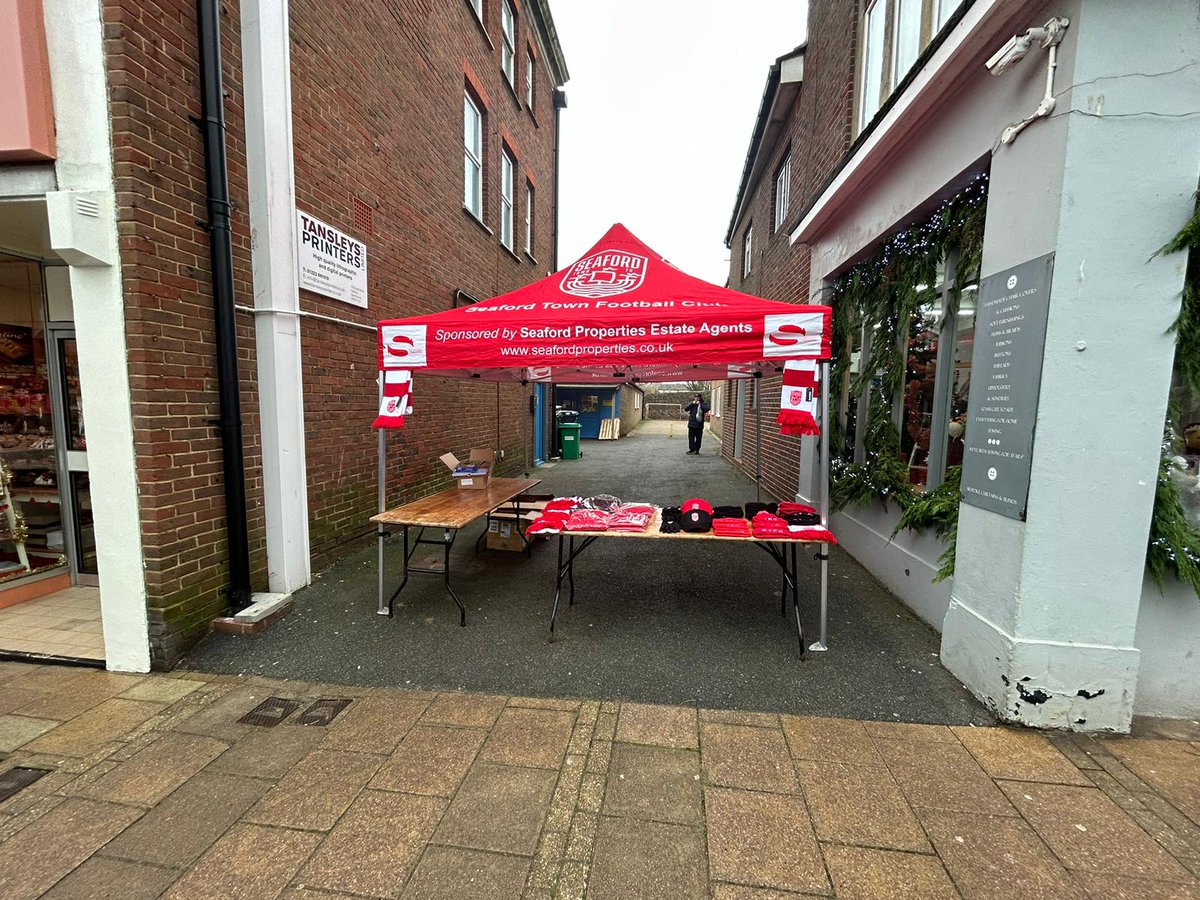 seafordtownfc's tweet photo. OPEN FOR BUSINESS!!!

We are set up and ready to go for a day of Christmas Magic in Seaford!

Come and visit us outside Tansleys Printers on the high street 💪

#UpTheTown https://t.co/S8R7BfzU9z