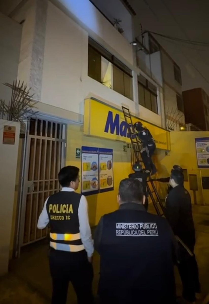 FiscaliaPeru's tweet photo. 🔎#FiscalíaActúa | Fiscalía Supraprovincial Contra la Criminalidad Organizada (2.º Despacho) ejecuta operativo contra 52 investigados de Cooperativa de Ahorro y Crédito AELU (Aelucoop) por organización criminal, financiamiento por medio de información fraudulenta y otros delitos. https://t.co/yXbszyivYw