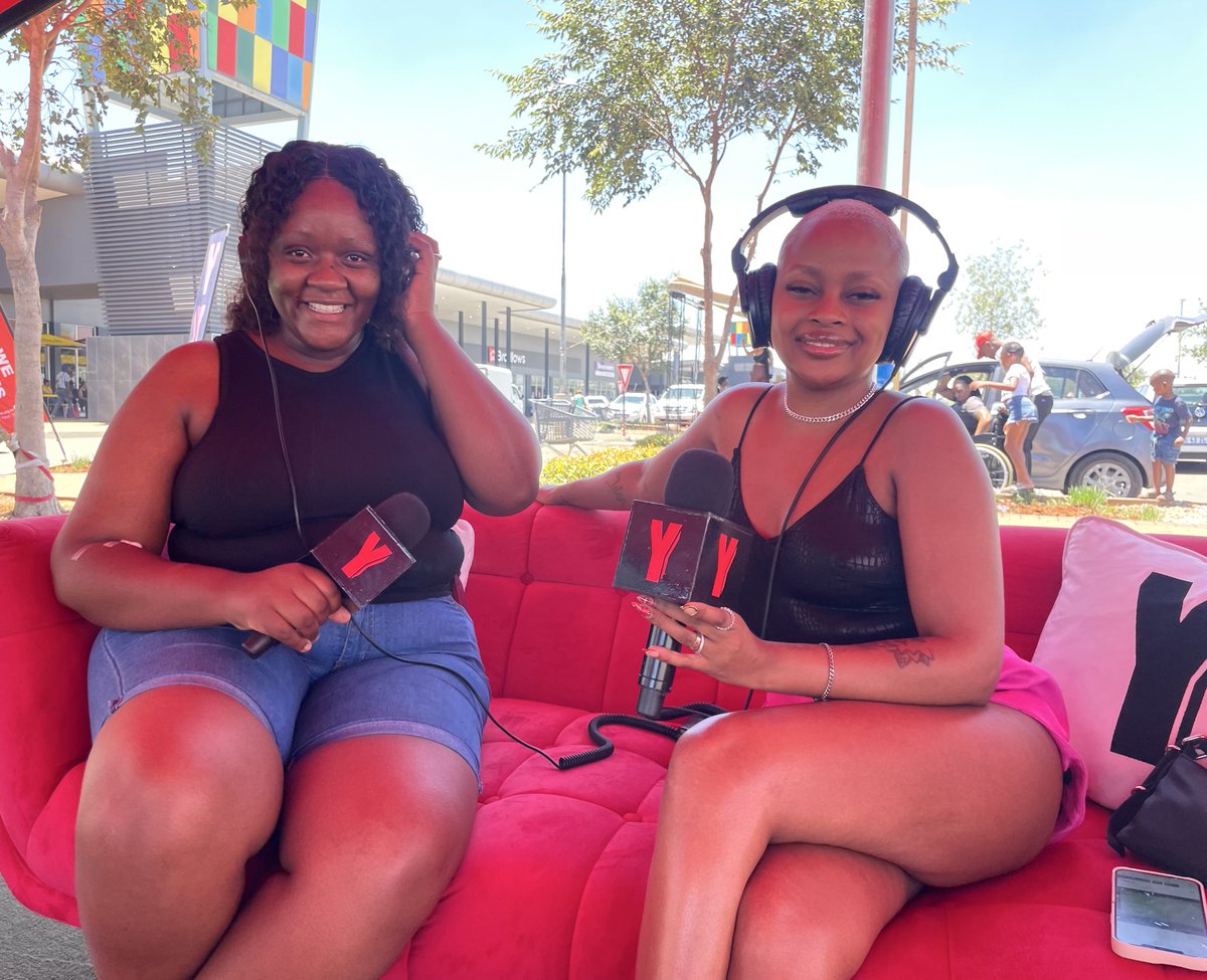 Yfm's tweet image. #TheDSpot is hanging out with first time blood donor, Lerato LIVE from Protea Glen with @theSANBS! 

#RedSaturday