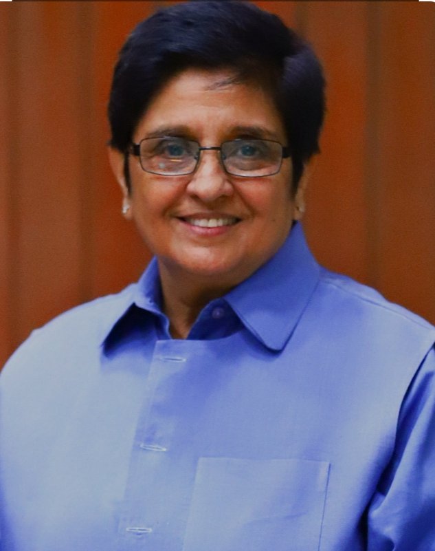 Milestone_mscw_'s tweet photo. Kiran Bedi, the first woman to join the Indian Police Service (IPS) in 1972, broke barriers in a male-dominated field and earned recognition for her courage, dedication, and reforms in policing.🌟 https://t.co/jSeaOfD0k3