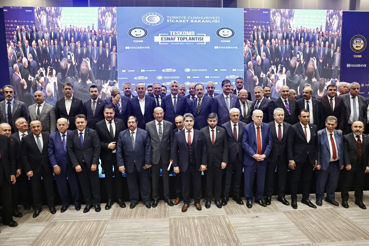 Türkiye Esnaf ve Sanatkârlar Kredi ve Kefalet Kooperatifleri Birlikleri Merkez Birliği’nin ev sahipliğinde Antalya’mızda esnaf ve sanatkarlarımızla buluştuk. 

Ekonomimizin temel direklerinden biri olarak gördüğümüz esnaf, sanatkar ve kooperatiflerimize desteğimizi