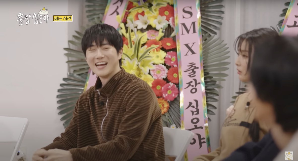 dumb2xdessert's tweet photo. NA PD please hear me out please https://t.co/6u9ia7BGmI