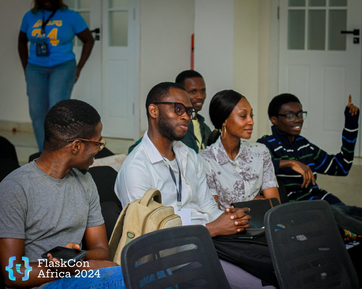 FlaskconAfrica's tweet image. Game time at Flask Con Africa! Participants were on fire, nailing all the answers. 🔥🔥

#FlaskConAfrica #FlaskCon