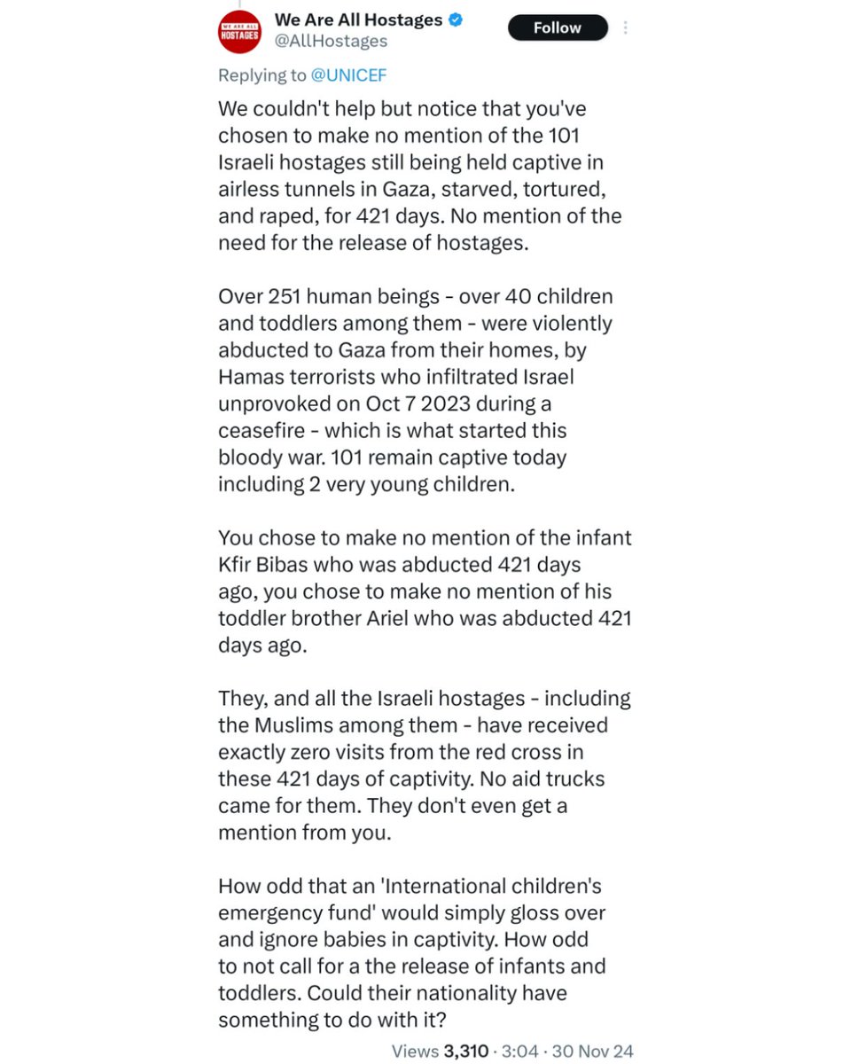 1/2
You'd never guess what they are commenting on