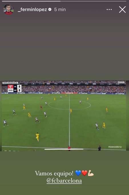 roig_RM's tweet photo. Si Vinicius ve el Real Madrid legalmente mediante un canal oficial brasileño para seguirlo en su idioma natal, Tebas le acusa de piratería.

Si Fermín ve el Barcelona desde una señal pirata de Telegram, Tebas no dice ni una sola palabra.

Encuentra las diferencias, una vez más. https://t.co/PhyGwP2pXg