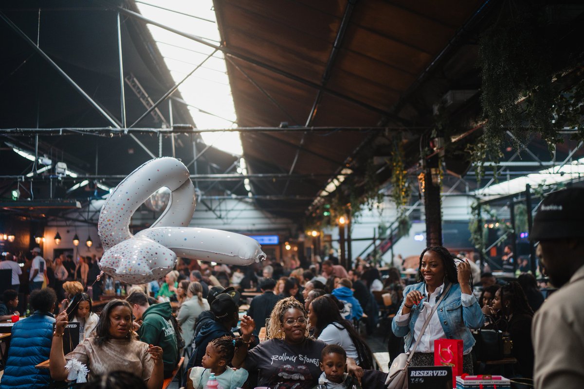 Digbeth Dining Club (@digbethdiner) on Twitter photo How to get your street food fix today:
<a href="/HockleySocialCl/">Hockley Social Club.</a> from 12-2AM.
<a href="/herberts_yard/">Herbert’s Yard</a> from 12-11PM.
✌️ How to get your street food fix today:
<a href="/HockleySocialCl/">Hockley Social Club.</a> from 12-2AM.
<a href="/herberts_yard/">Herbert’s Yard</a> from 12-11PM.
✌️