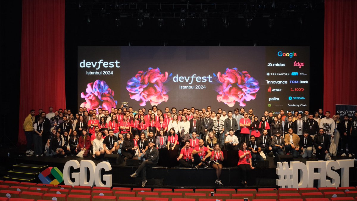 GDGIstanbul's tweet image. 🚀 DevFest İstanbul 2024: Teknoloji ve Topluluk Ruhu Bir Arada! 🚀
Geçtiğimiz Cumartesi (09.11.24), teknoloji tutkunları için yılın en büyük buluşmasını gerçekleştirdik! DevFest İstanbul 2024, bir günü değil, topluluğumuzun yıllar süren tutkusu ve emeğini kutladığımız unutulmaz…