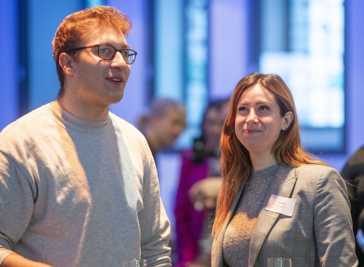 👏 Tag 2 bei #Euro20plus und wieder sind tolle Speaker am Start: Chefvolkswirt Jens Ulbrich zur Inflation, Autorin Aya Jaff zu Purpose, Profit und Konsum, Camilla Sohn zu Vermögensaufbau und natürlich das Town Hall mit dem Präsidenten der <a href="/SNB_BNS/">Swiss National Bank</a>, Martin Schlegel! Folgen Sie uns