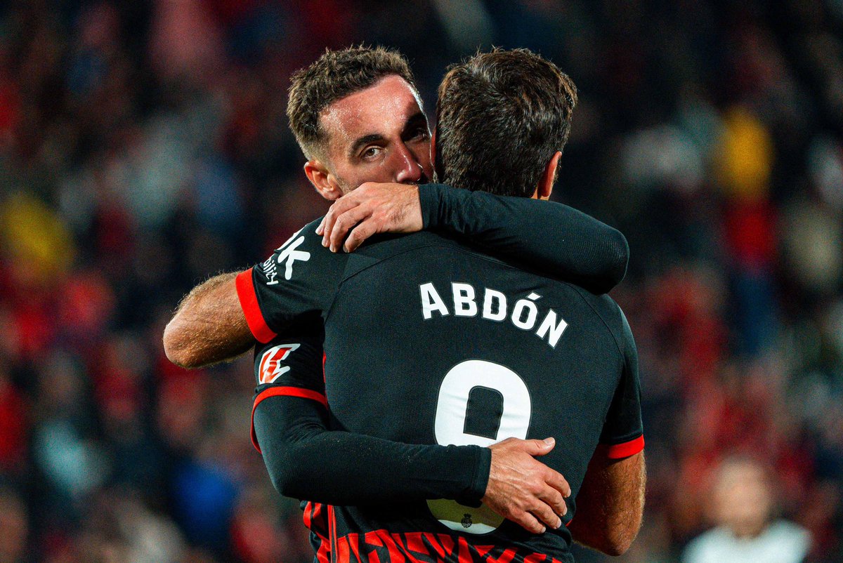 Un vespre més on la connexió amb tots voltros es torna pura màgia. 

No afluixam, mallorquinistes.