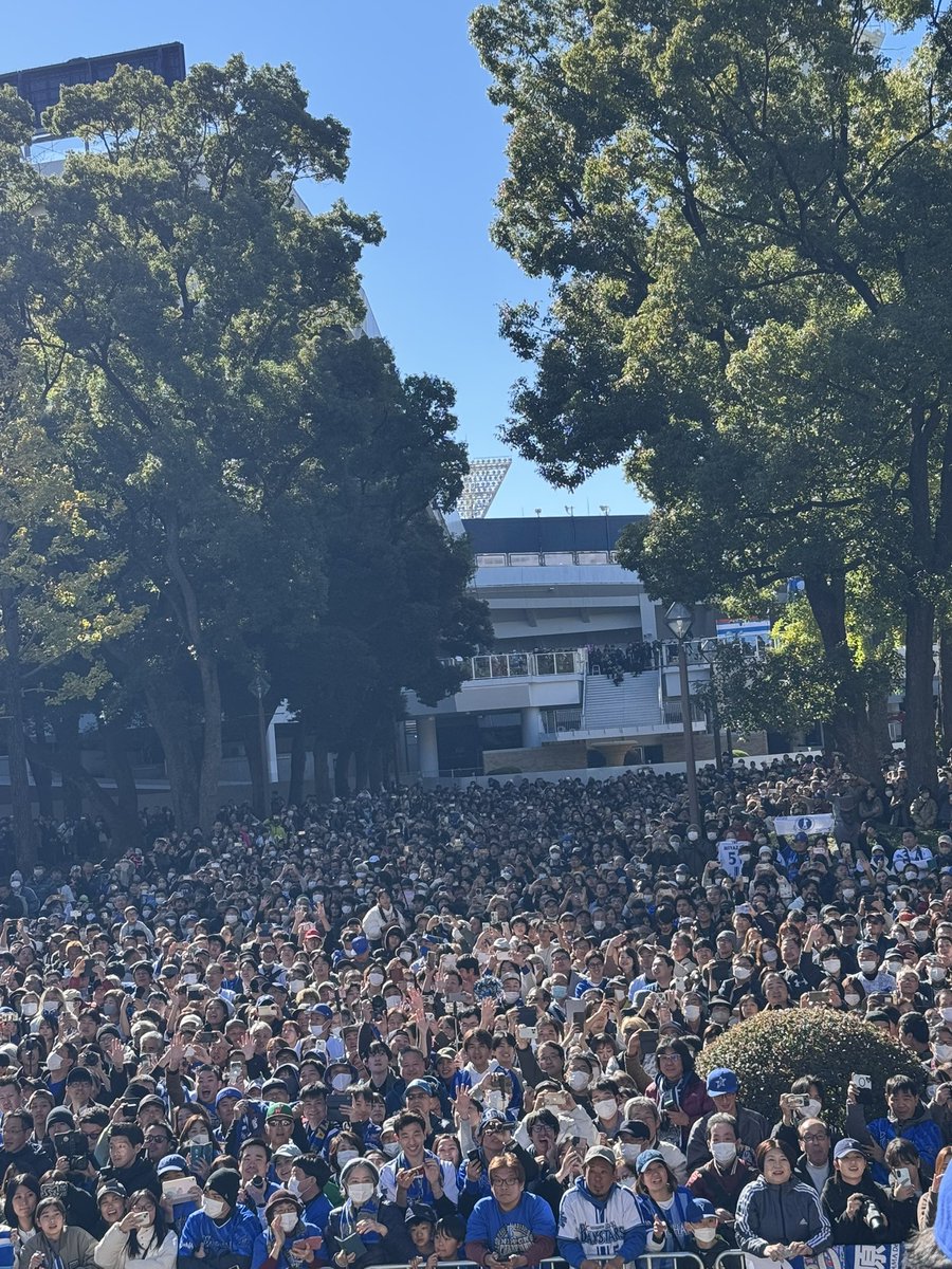 hikaruitoh_29's tweet photo. 日本一パレード！
ファンの皆様と共に喜びを分かち合えて最高でした🙌 https://t.co/St887OkdS5