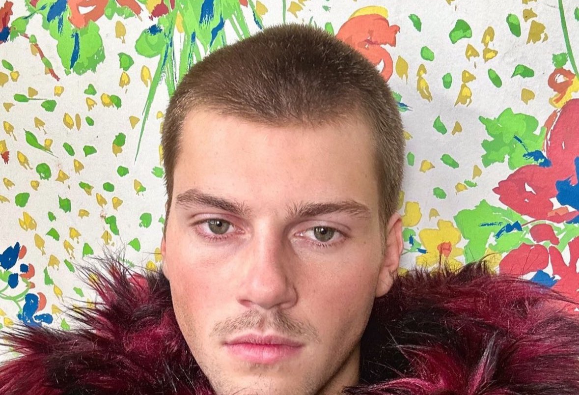 emi ★ ψ tweet media