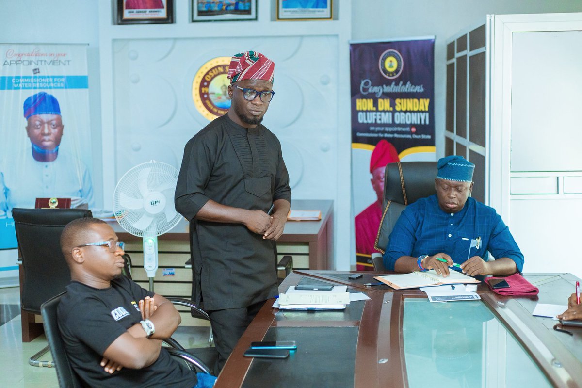 Toniadejuwon's tweet image. We must all learn to ask questions, or we get buried in public debt. We must be willing to engage the authorities if we desire a society that works.

$106m Ilesa Water Project; 7years after flag-off, no water.

#AskQuestions
#IlesaWaterProject
#ProjectTrust