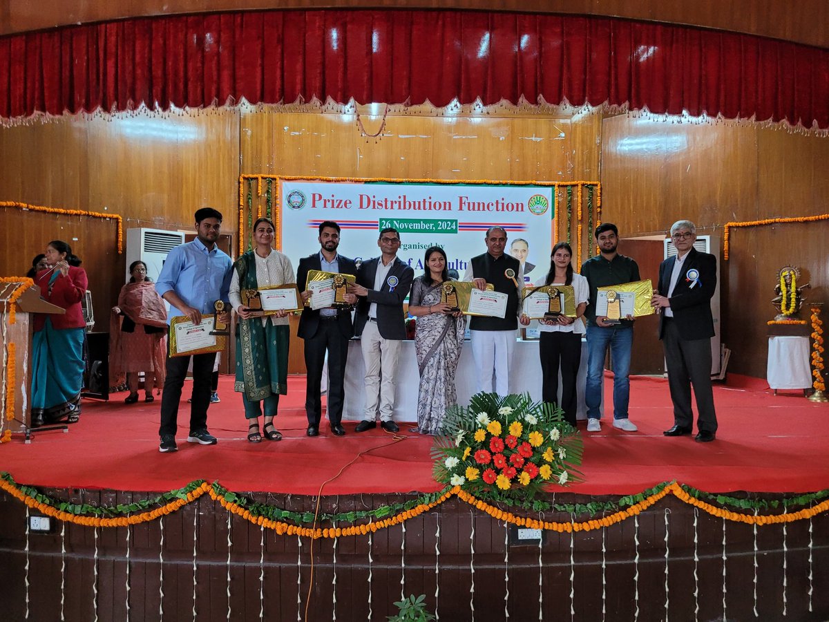 sbedwal519's tweet photo. It was fantastic to attend the CCSHAU-Prize🏆 Distribution Function &amp; receive the Prize from the Vice-Chancellor @ccshauofficial I'm thrilled to have won 2 prizes for my MSc and PhD 🧑‍🎓academics performance! 🎉 Grateful to all mentors for their wonderful mentorship @CSSRIonline https://t.co/diYJYKDIlv