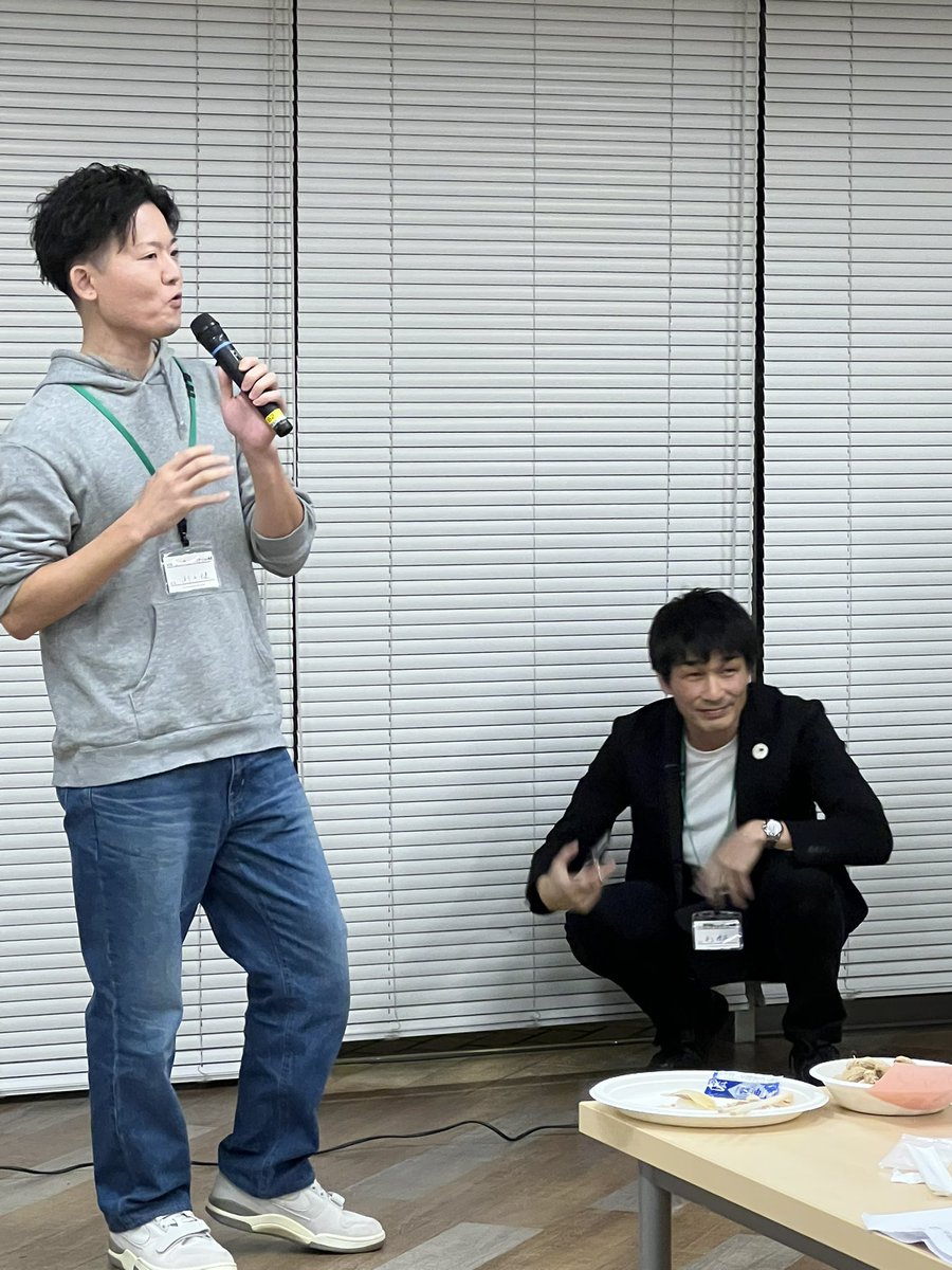 imyu125's tweet photo. 第7回管理学会広報局長の井上靖悟先生、広報活動に大変励まれている裏側です（笑）。いつも管理学会の発信をありがとうございます‼︎ https://t.co/C2yFVuWJGP