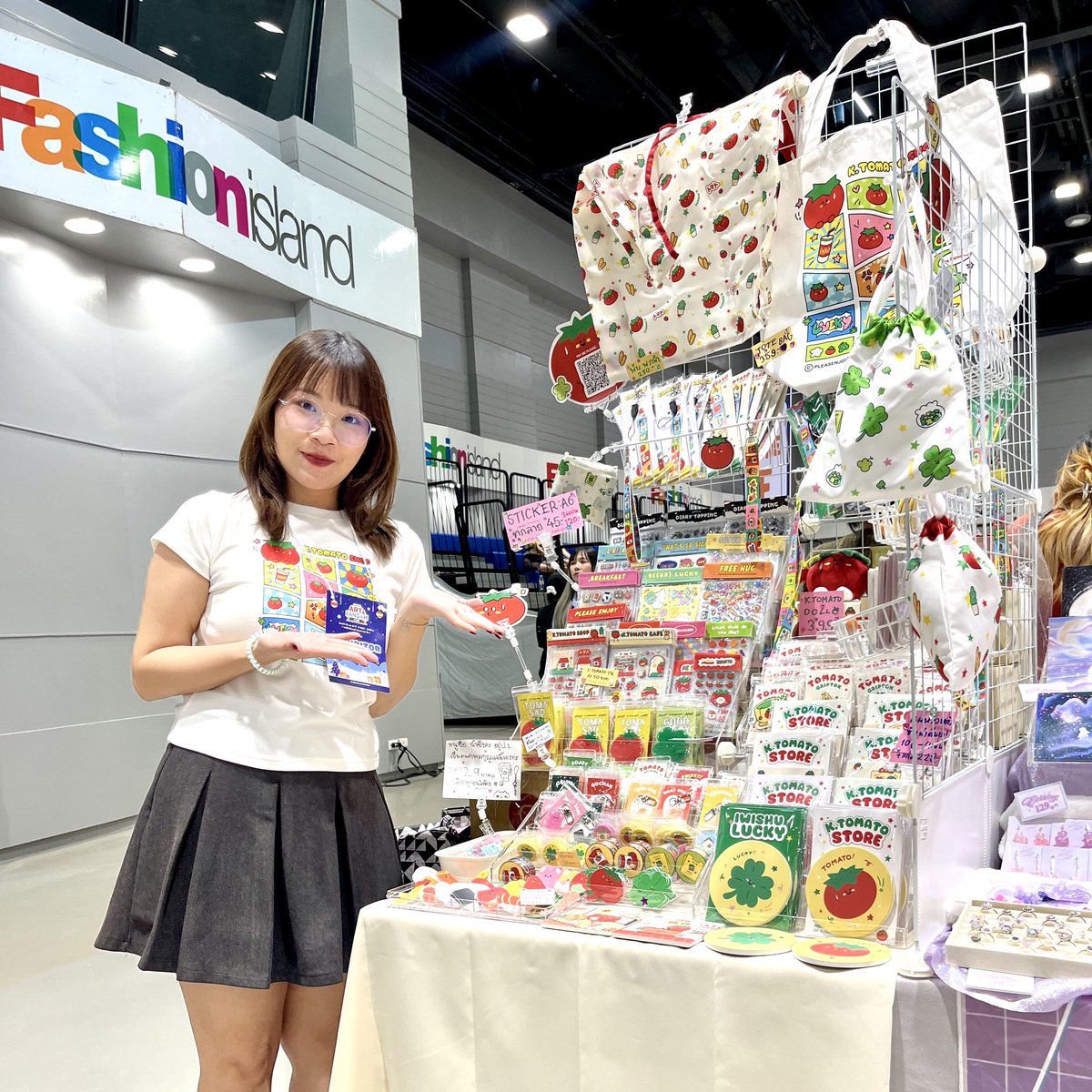 Dek-D's Art & Fandom Fair tweet media