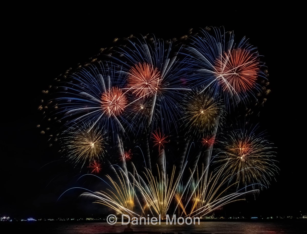 What a night! The United Kingdom closed the first evening of the International Fireworks Festival 2024 in Pattaya with a jaw-dropping finale. 🌟🎇✨ #PattayaFireworksFestival #UKFinale #ThailandEvents   #pattayafireworks