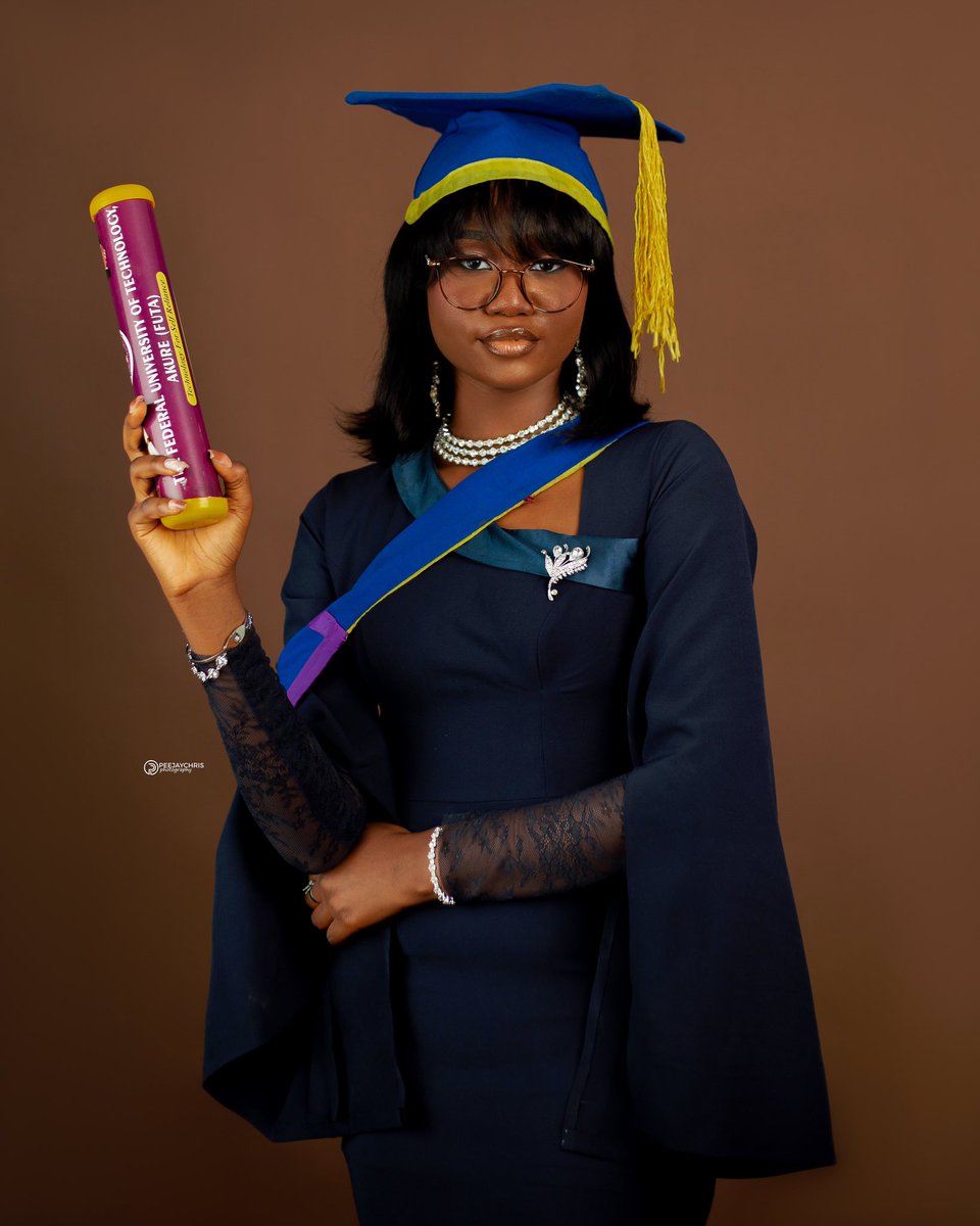 mee_kunn's tweet photo. Graduated B.Eng in Information and Communication Engineering. π©βπ
First Class Honors
CGPA: 4.77/5.0 π
Best Female Graduating Student in the Faculty of Engineering(SEET) π β¨
Federal University of Technology Akure (Class of '23). π π
#GraduatedWithGrace https://t.co/y0zLZhMQz7