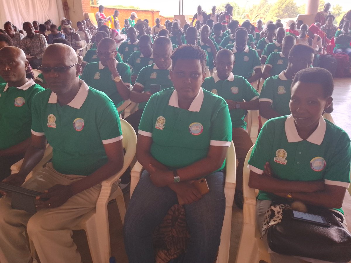 CebulacCt's tweet photo. 3.Dans son mot d'accueil, il a exprimé sa gratitude envers le #CEBULAC pour avoir choisi la province de #Gitega comme lieu de ce concours. Il a également souligné que la paix et la sécurité règnent dans cette localité et a souhaité un agréable séjour à tous les présents. https://t.co/eJjAQl4h4L