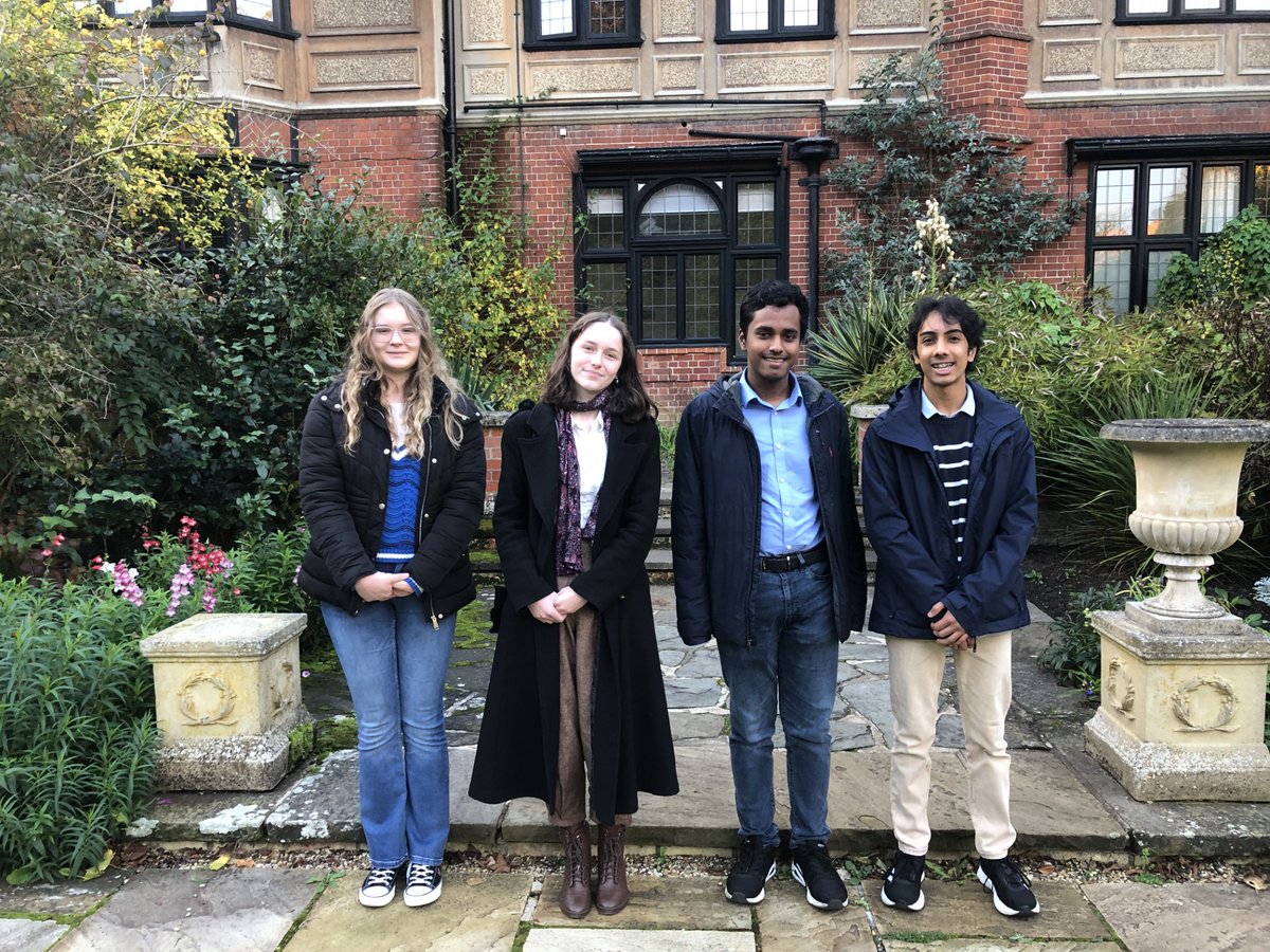 Congratulations to <a href="/Chethams/">Chetham's School of Music</a> student Laura! Her brilliant Voluntary on Veni Emmanuel for organ will be performed by <a href="/JohnHcomposer/">John Hosking</a> twice this week in Blackburn <a href="/bbcathedral/">Blackburn Cathedral</a>, as joint winner of their composers' competition! She recently won the <a href="/RobinsonCamb/">Robinson College</a>  composers' prize too!