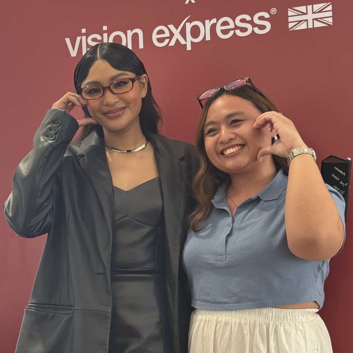 95JNGHN's tweet photo. GAGI KAYO PINAG-HANNIEHAE KO ANG NAG IISANG NADINE LUSTRE HAHAHAHAHAHAHAHAAHHAHAHAHAHA😻😻😻

(di ak nakatingin sa official photographer k nakatingin😭😭) https://t.co/QziQbULT0G