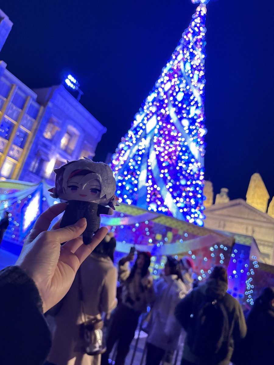 ツリーが似合う男だなあ