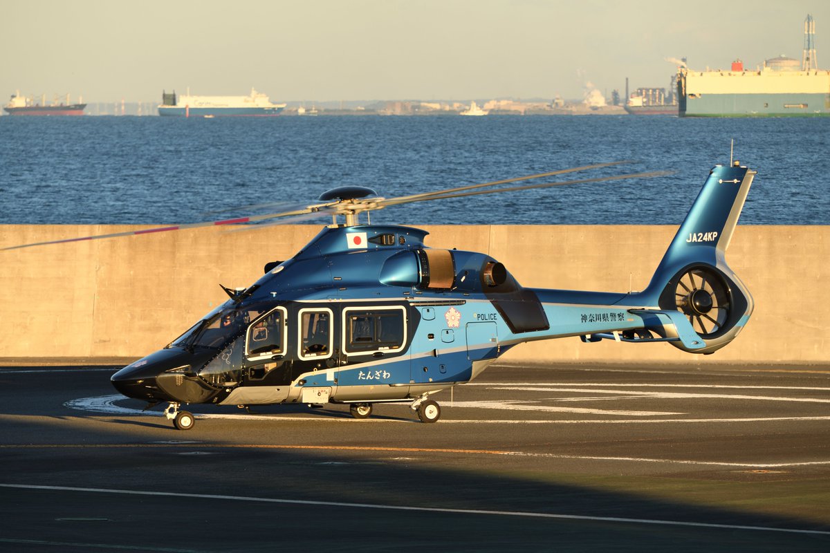 横浜ヘリポート 11/30 JA24KP （H160） エアバスからデリバリーされた