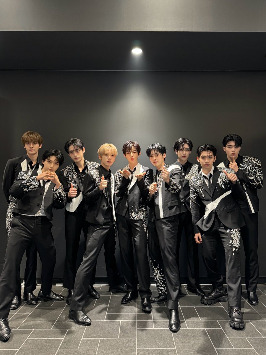 ZB1_jp's tweet photo. _𝗭𝗘𝗥𝗢𝗙𝗢𝗖𝗨𝗦

<2024 ZEROBASEONE THE FIRST TOUR [TIMELESS WORLD] IN JAPAN>

AICHI DAY 2

寒さを吹き飛ばすほどの歓声をありがとうございました📣💙 これからもZEROSEのために100％尽くします🤝

愛知公演最終日も楽しみましょう！

#ZEROBASEONE #ZB1 
#ZEROBASEONETHEFIRSTTOUR #TIMELESSWORLD
#2024_ZEROBASEONE_THEFIRSTTOUR_TIMELESSWORLD_IN_JAPAN
#ZEROBASEONEINJAPAN
#ZB1INJAPAN