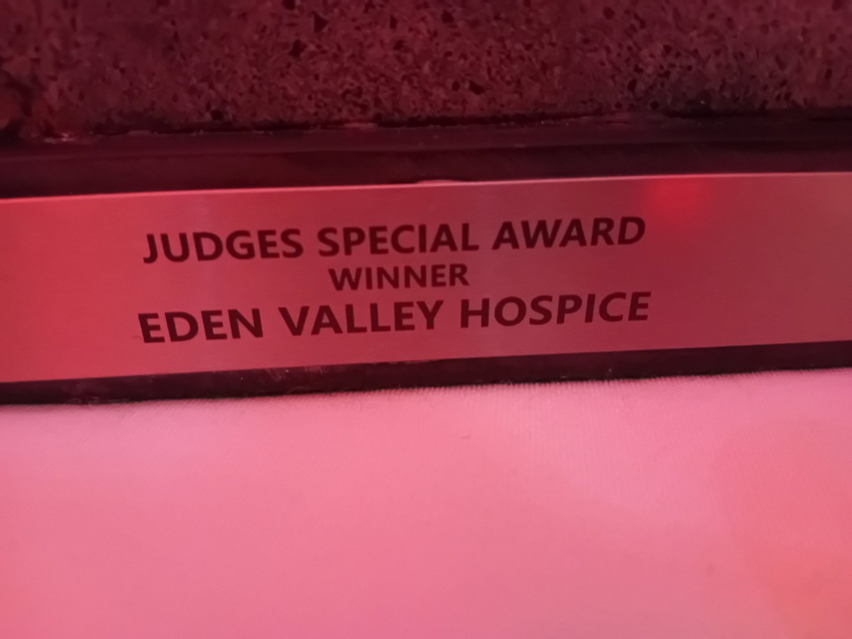 Julie Clayton tweet media