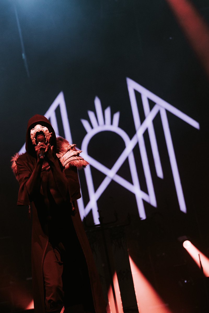 Sleep_Token's tweet image. Sacred moments in time, captured in London by @Adamrosssi

Come Tuesday, the collective shall once again return to the @TheO2 

Tonight, Cardiff shall gather in Worship.