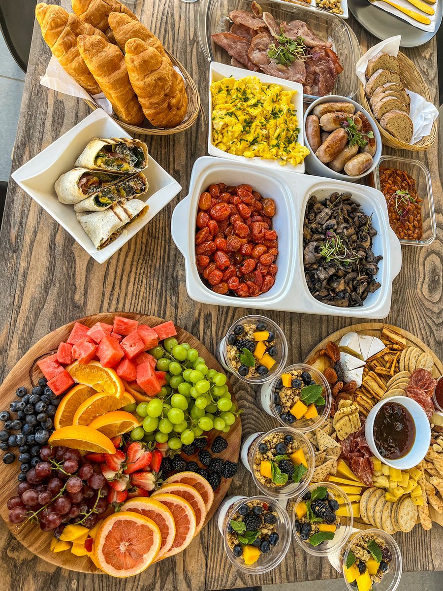 Did a brunch for a book club year end🥺Please book me this December 😭