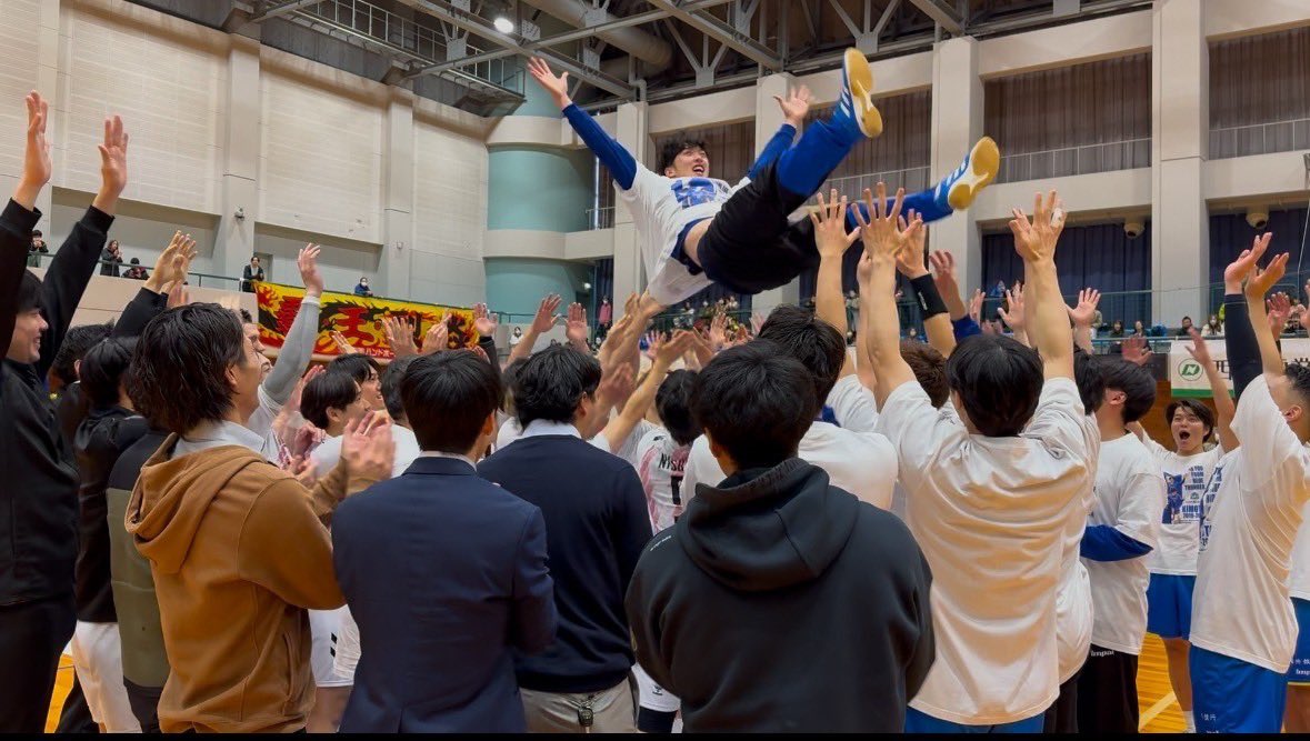 fu_ei_bluethun's tweet photo. ——————————
11/30(土)
vs安芸高田わくながハンドボールクラブ
Game Photo④📸
——————————

リーグH
vs安芸高田わくながハンドボールクラブ

／
34-29勝利👏
(15-14, 19-15)
＼

年内リーグ最終戦勝利🔥
これで、２連勝 &amp; 5勝目！

沢山の応援ありがとうございました！

#福井永平寺ブルーサンダー https://t.co/psYWSxE9wi