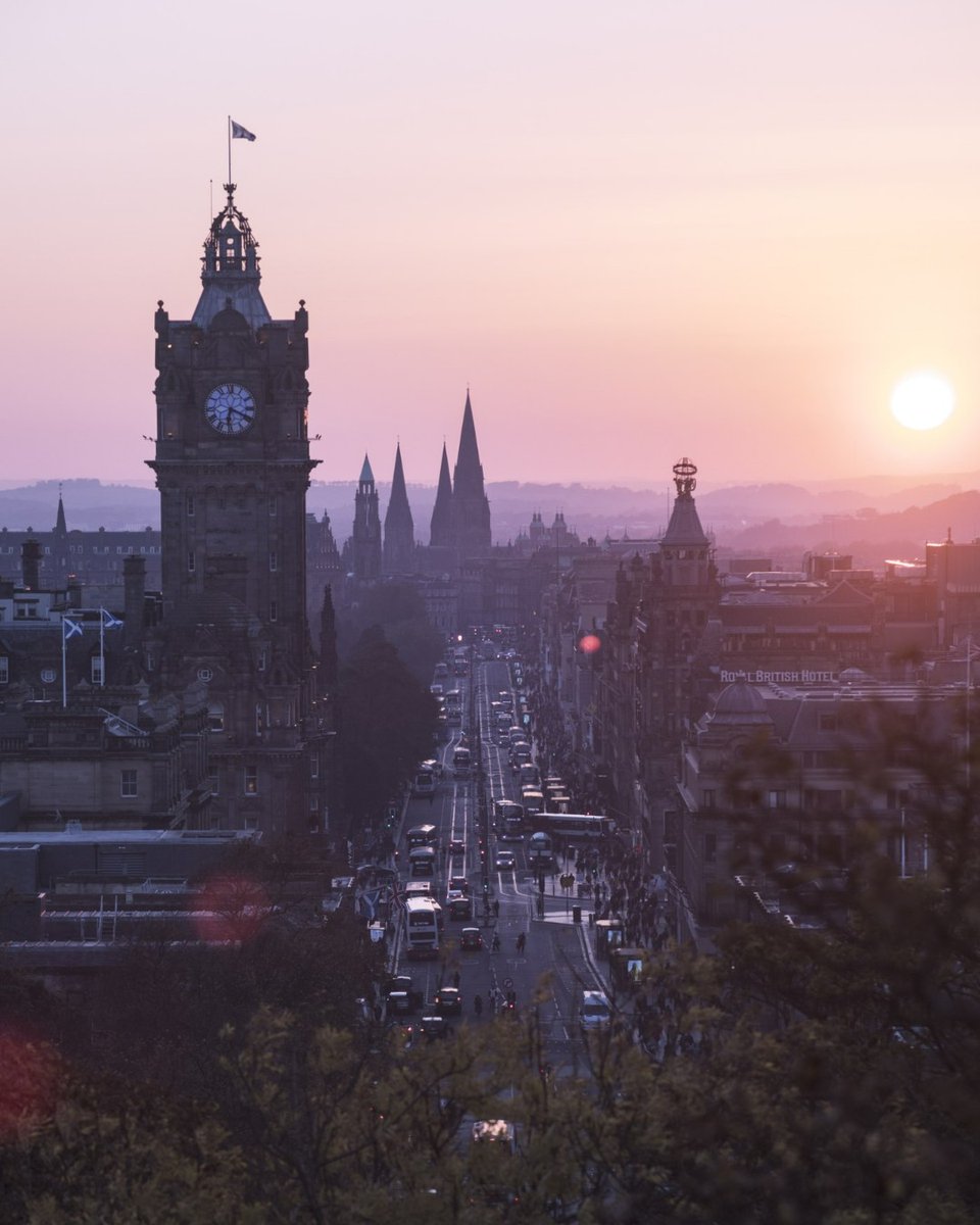 edinburgh's tweet photo. 🎉 Happy St Andrew’s Day! 🎉

Today we celebrate Scotland’s patron saint from the heart of our capital city!
Whether you’re wandering through our historic streets, enjoying the crisp air atop Arthur’s Seat, warming up with a hearty dish of haggis, neeps, and tatties, or joining in a lively ceilidh to truly feel the spirit of Scotland, there’s no better way to mark this special day! 💙

#StAndrewsDay2024 #ForeverEdinburgh #EdinPhoto #Scotland #Edinburgh