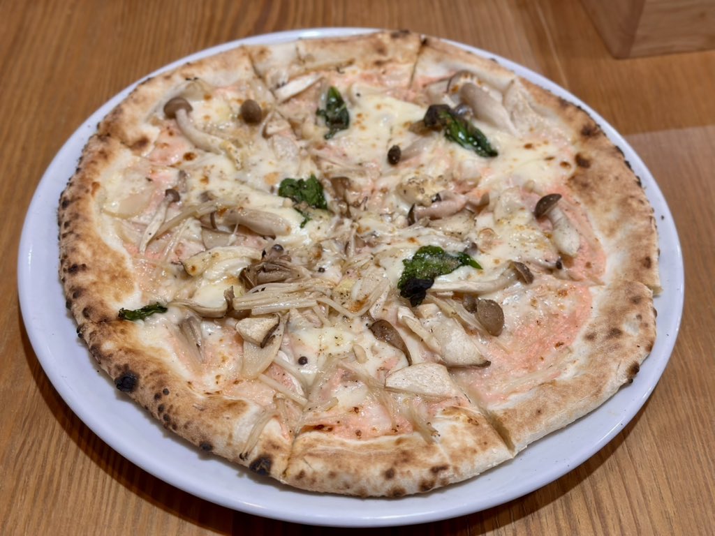 Ma8179Sa7715Ki's tweet photo. 今日が最終日なのでお邪魔して来ました🍕

初来店した時のメニューを頼んだので懐かしい気分になりました😢

2年弱通ってたので寂しい気持ちに��りましがまた何処かで再び復活して欲しいです🙇‍♂️

ありがとうございました♪

#大阪府大阪市阿倍野区　
#cafepitcube
#pitcube
@CafePitCube https://t.co/uois4hUVDu