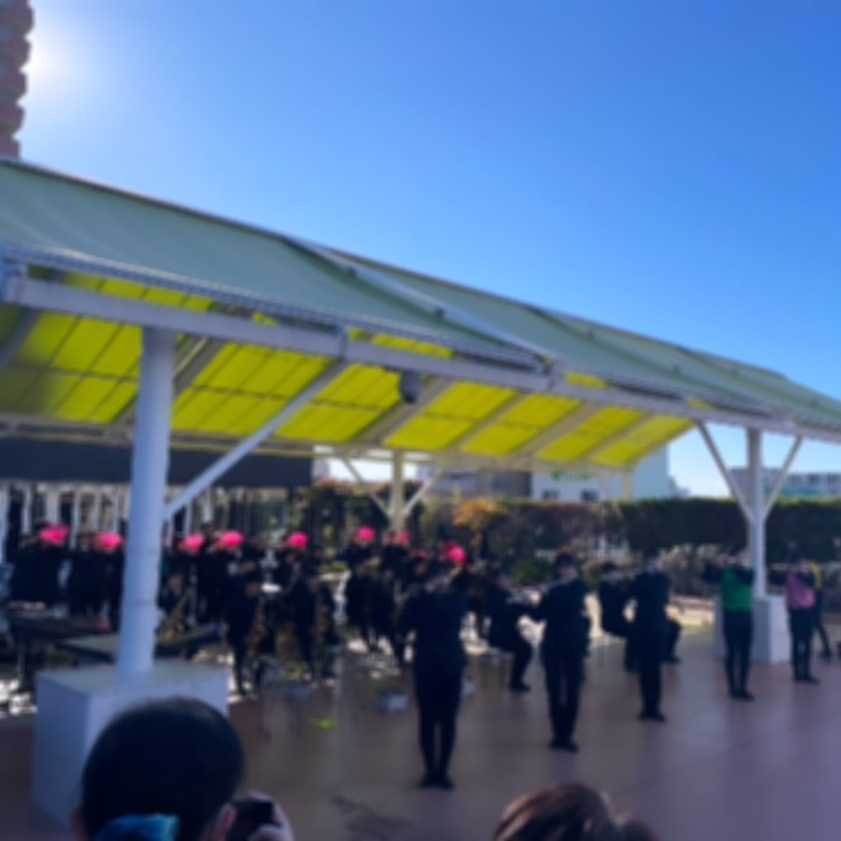 kogane_wind's tweet photo. 本日、プラーレ松戸にて開催された「ちばミライ文化祭2024」で演奏させていただきました！松戸市の公式キャラクター「松戸さん」が指揮を振る等、来てくださった方々に楽しんでいただける演奏を披露する事が出来ました✨また演奏後には、「いい味噌の日」にちなんでマルコメ君も遊びに来てくれました！ https://t.co/ywkUAZQBJN