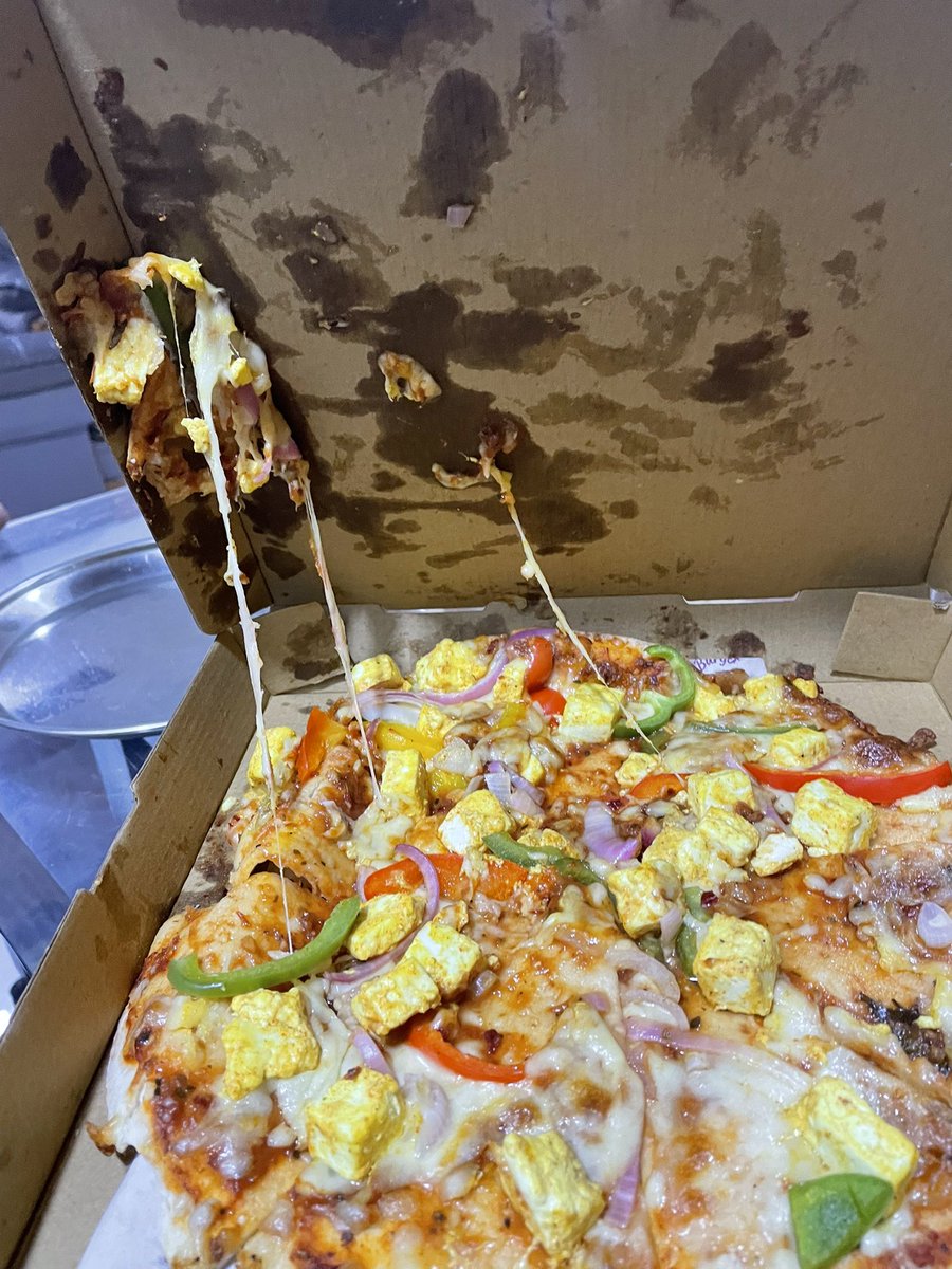CamayankV's tweet photo. When @AromasCafeIndia meets @zomato 

- Not at all value for money. 
- Packing Box smells like shit 💩 and pizza consumed that smell.
- Zomato help is smart fooling and confusing customers. It’s a matter of time … https://t.co/e4slb2PTaG