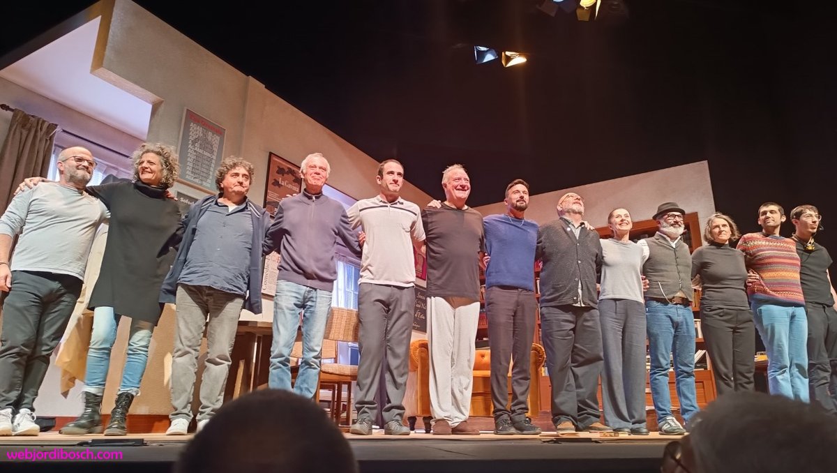 Lady Маrga 🏴 (@lady_marga73) on Twitter photo Nit de masterclass teatral (en ambdós sentits) ahir al
<a href="/temporadaalta/">Temporada Alta</a> : "Mort d'un comediant" (ara he pescat el títol! 😄) de <a href="/guillemclua/">Guillem Clua</a>, dirigida per <a href="/JMMestres/">Josep Maria Mestres</a>.
Amb Jordi Bosch, Mercè Pons i Francesc Marginet.
#mortduncomediant Nit de masterclass teatral (en ambdós sentits) ahir al
<a href="/temporadaalta/">Temporada Alta</a> : "Mort d'un comediant" (ara he pescat el títol! 😄) de <a href="/guillemclua/">Guillem Clua</a>, dirigida per <a href="/JMMestres/">Josep Maria Mestres</a>.
Amb Jordi Bosch, Mercè Pons i Francesc Marginet.
#mortduncomediant