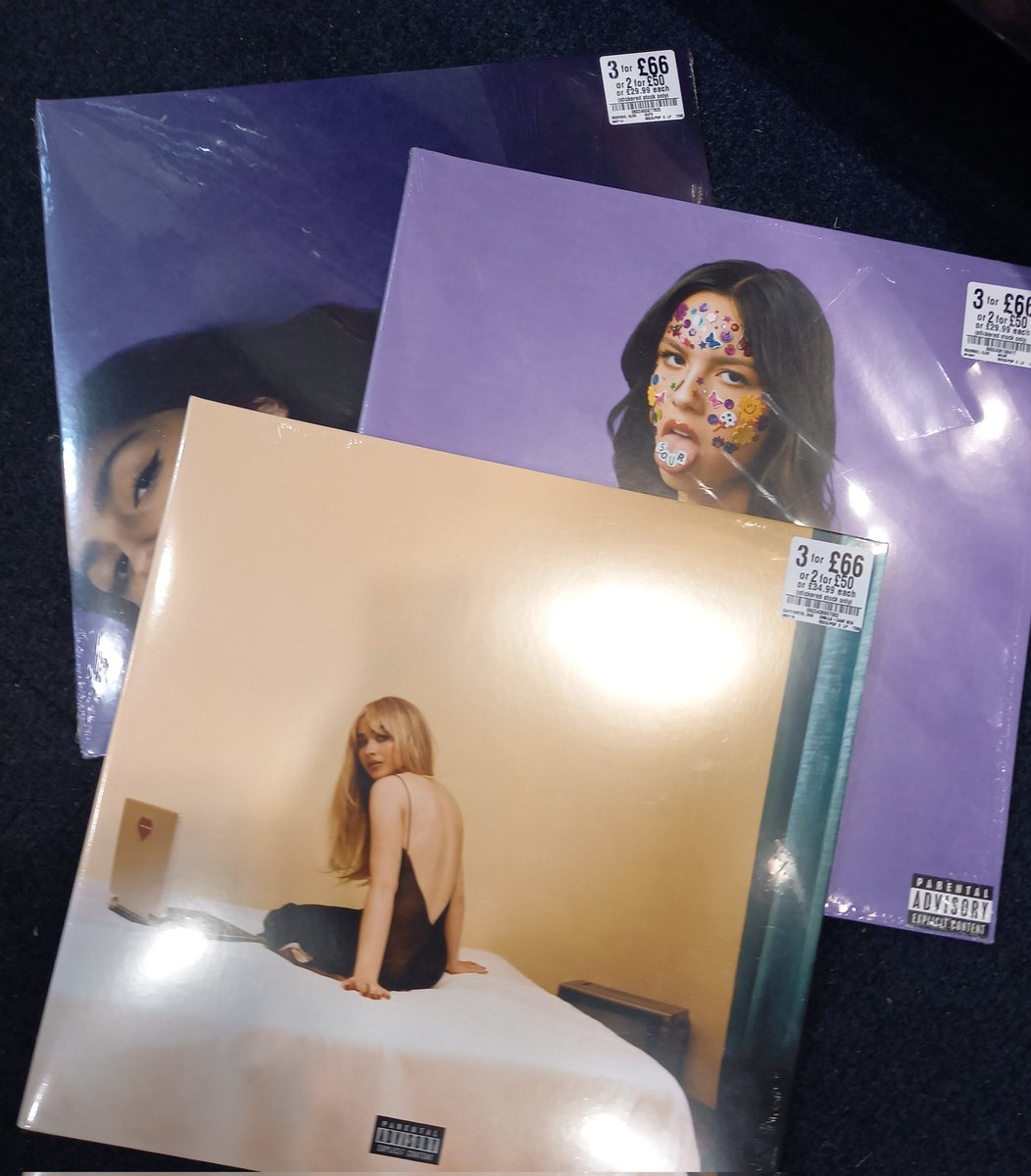 hmvSheffield's tweet photo. Loads more fab titles added to the
3 for £66 or 2 for £50 #vinyl offer!
#FontainesDC #TheSmile #BringMeTheHorizon #TheLibertines #LastDinnerParty #NoahKahan #twentyonepilots #DuaLipa #oliviarodrigo #sabrinacapenter #Raye
#hmvcrazydeals #BlackFriday
#vinylcollection 🎵🛍💿 https://t.co/i2jVPIZZ4e