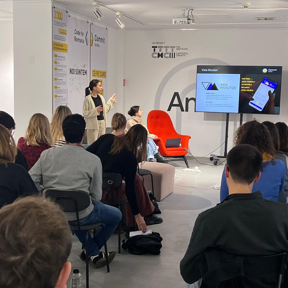 Code4Romania's tweet image. Săptămâna aceasta am găzduit la Elections Hub misiunea internațională Agora - @eop_aegee pentru trainingul dinaintea observării alegerilor parlamentare din România. #code4romania #civictech #alegeriparlamentare