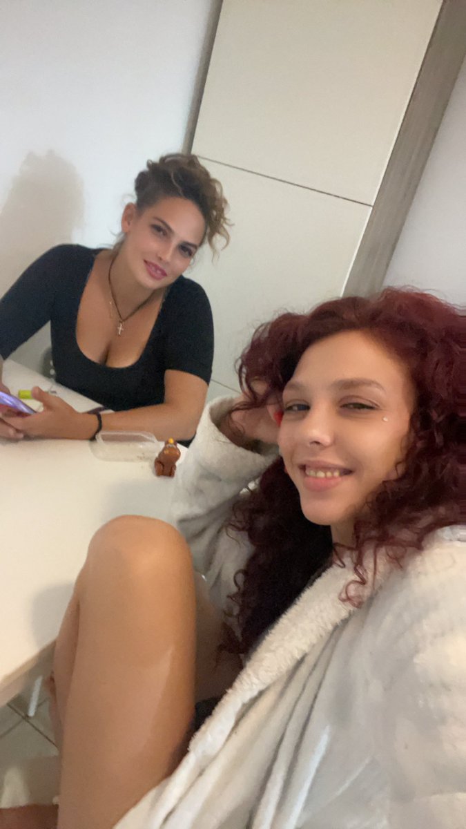 Buongiorno ☀️ 😎

Oggi va così… continuo a dire che non devo bere e ogni fine settimana lo ripeto..🙂‍↕️