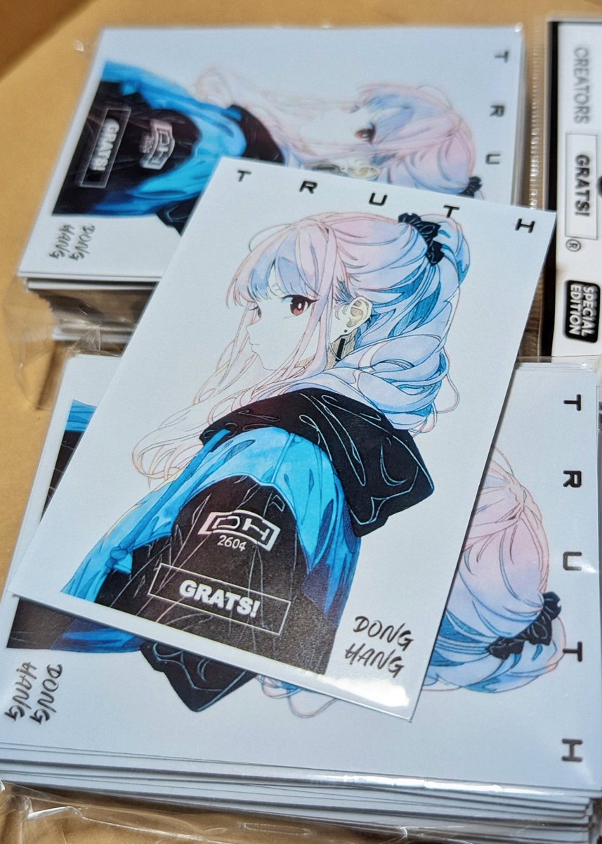 GRATS!(@GRATS_TCG)様より自分のイラストを用いたカードスリーブ「TRUTH」をいただきました
繊細な色味や細部まで綺麗に印刷されていてびっくり……!
スリーブ自体もしっかりとした硬さで高品質!
オンラインストアでの販売も始まってるようです
よろしくお願いします〜
https://t.co/F4Wh7YOpUP 