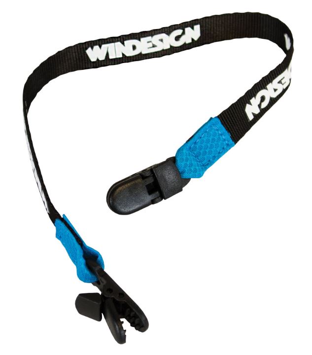 Alles voor het zeilen, voor groot en klein,
dan vaar je met plezier, dat is wel zo fijn!

Voor de Optimisten die houden van zee,
zorgt deze Sint voor de cadeautjes, dat is echt oké.

Met een paar klikken, heb je zo wat gespot,
online bestellen, dat gaat bij Verwoerd heel vlot.