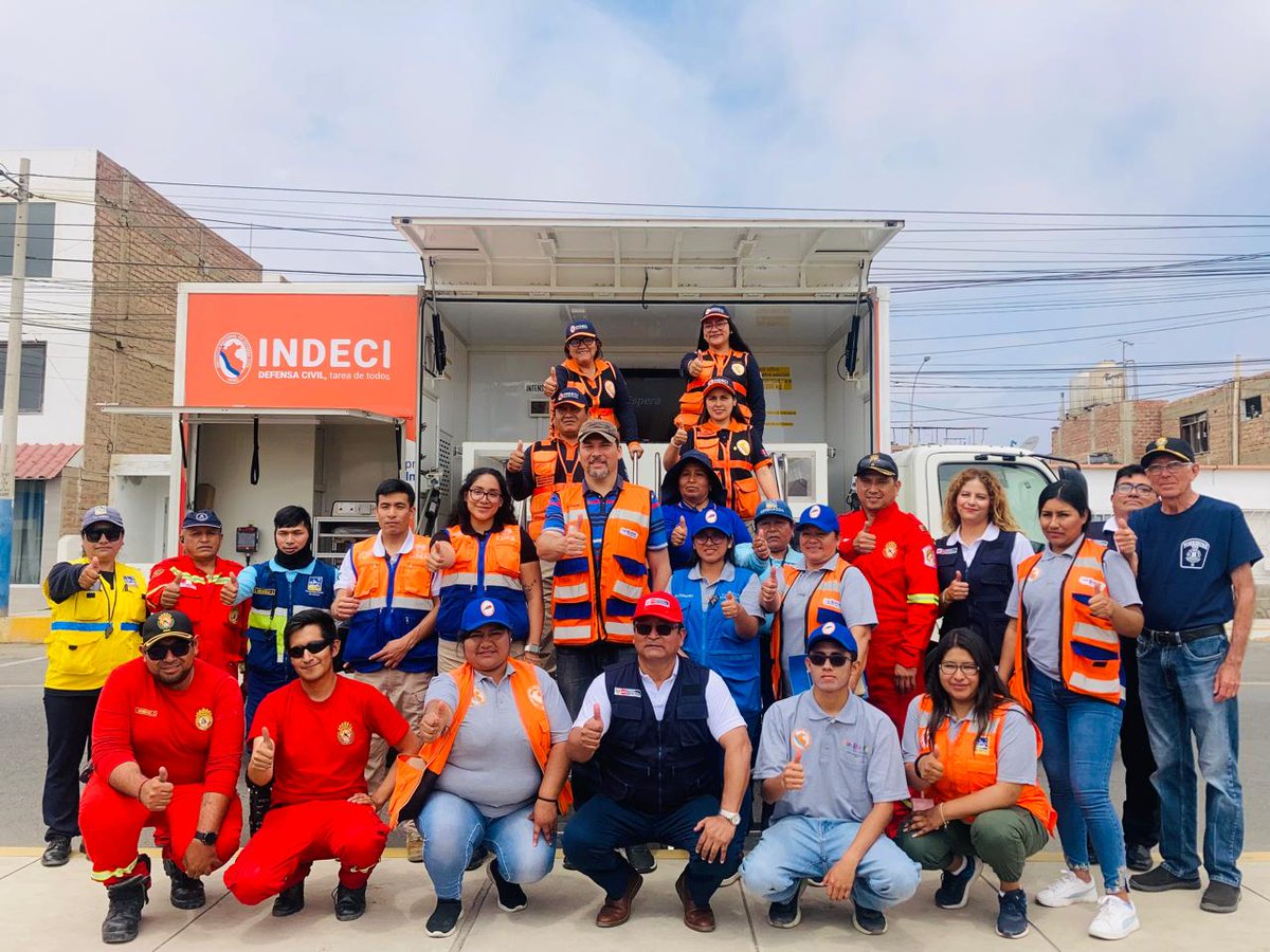 indeciperu's tweet photo. El #INDECI participó con el vehículo simulador de sismos y brindó charla del combo de la supervivencia 🎒 + 📦 en feria de sensibilización organizada por la Municipalidad Distrital de San Bartolo @munisanbar 👍 https://t.co/MnD5AKNHQL