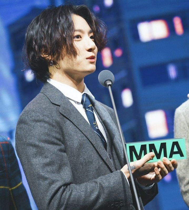BTSquadInfo's tweet photo. [INFO]📰

¡Jungkook ganó tres premios en los MelOn Music Awards 2024 (MMA)!

•Best Male Solo
•Millions Top 10
•Top 10 Bonsang 

©onlybangtanph | @BTS_twt #BTSARMY https://t.co/plOr2edxs0