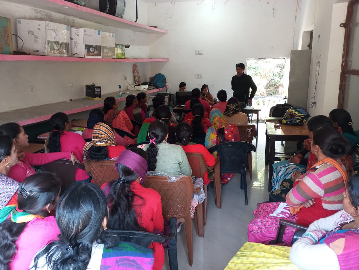 KotRduk's tweet photo. Today at block kot # two days fodder training # of dairy members # from both clfs# came to end. Various topics like fodder cultivation # vaccination # breeder fodder seeds# and insurance of dairy animals was discussed. Mayank sir # keerti mamand all reap staff was present. https://t.co/NXzUyAeFJS