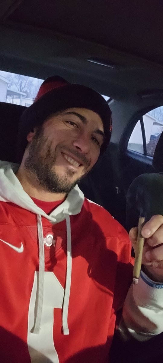 BuckeyeBilly4t's tweet image. Ga❌️e Day Wake-N-Bakes  hit different on the ❌️orning of THE GA❌️E #GoBucks  #TimeToCollect