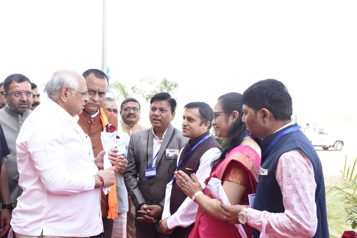 સોજીત્રામાં  સરકારી વિનયન અને વાણિજય કોલેજના નવા ભવનનું મુખ્યમંત્રીશ્રી ભૂપેન્દ્ર પટેલે કર્યું લોકાર્પણ
**
 મુખ્યમંત્રીશ્રીએ નવનિર્મિત કોલેજમાં ઉપલબ્ધ ભૌતિક સુવિધાઓનું નિરીક્ષણ કર્યું
**
વલ્લભ વિદ્યાનગરના વિશ્વકર્મા શ્રી ભાઈકાકાને  સાચા અર્થમાં ભાવાંજલિ અર્પણ કરાઈ