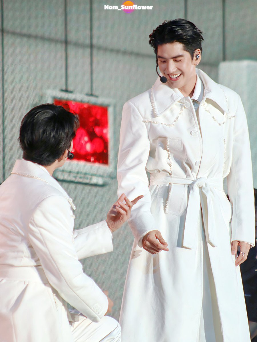 Nom_Sunflower's tweet image. 💓💓💓

OUR LOVE IS JIMMYSEA
#GMMTVFandayinBKKxJS 
#Jimmysea 
#jimmyyjp #sea_tawinan