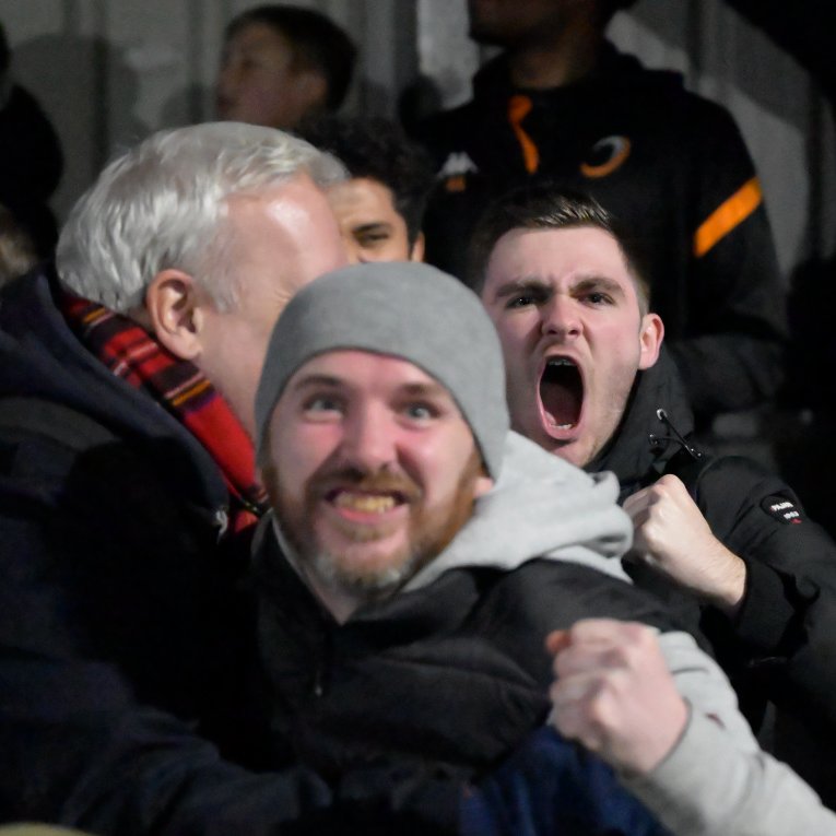 AveleyFC's tweet photo. 👏

This support in the cold 🤩
We'll see you all again on Monday night! 👊

📷: @GrantWilli80351 

#BackTheMillers | #TogetherAveley https://t.co/4X3U2lDHHW